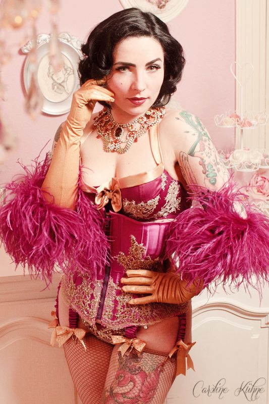 How to be a burlesque dancer