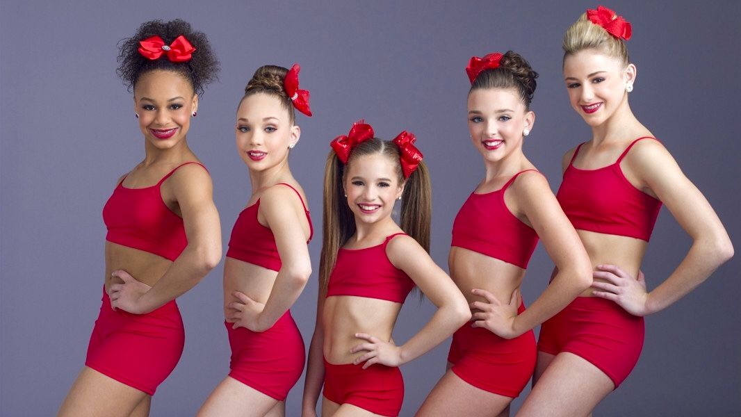 How old is nia from dance moms